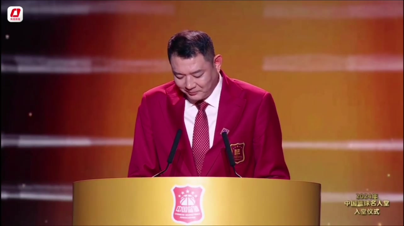 太有梗了！鞏曉彬名人堂演講現(xiàn)場成脫口秀 狂Q“教條”梗